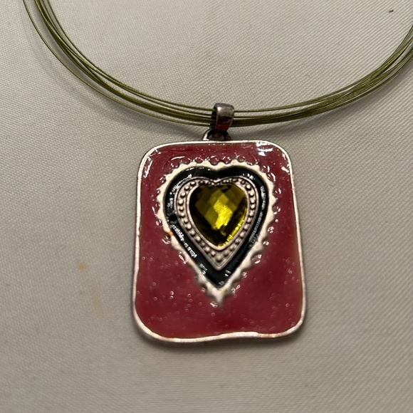 METAL HEART PENDENT NECKLACE - Picture 3 of 3